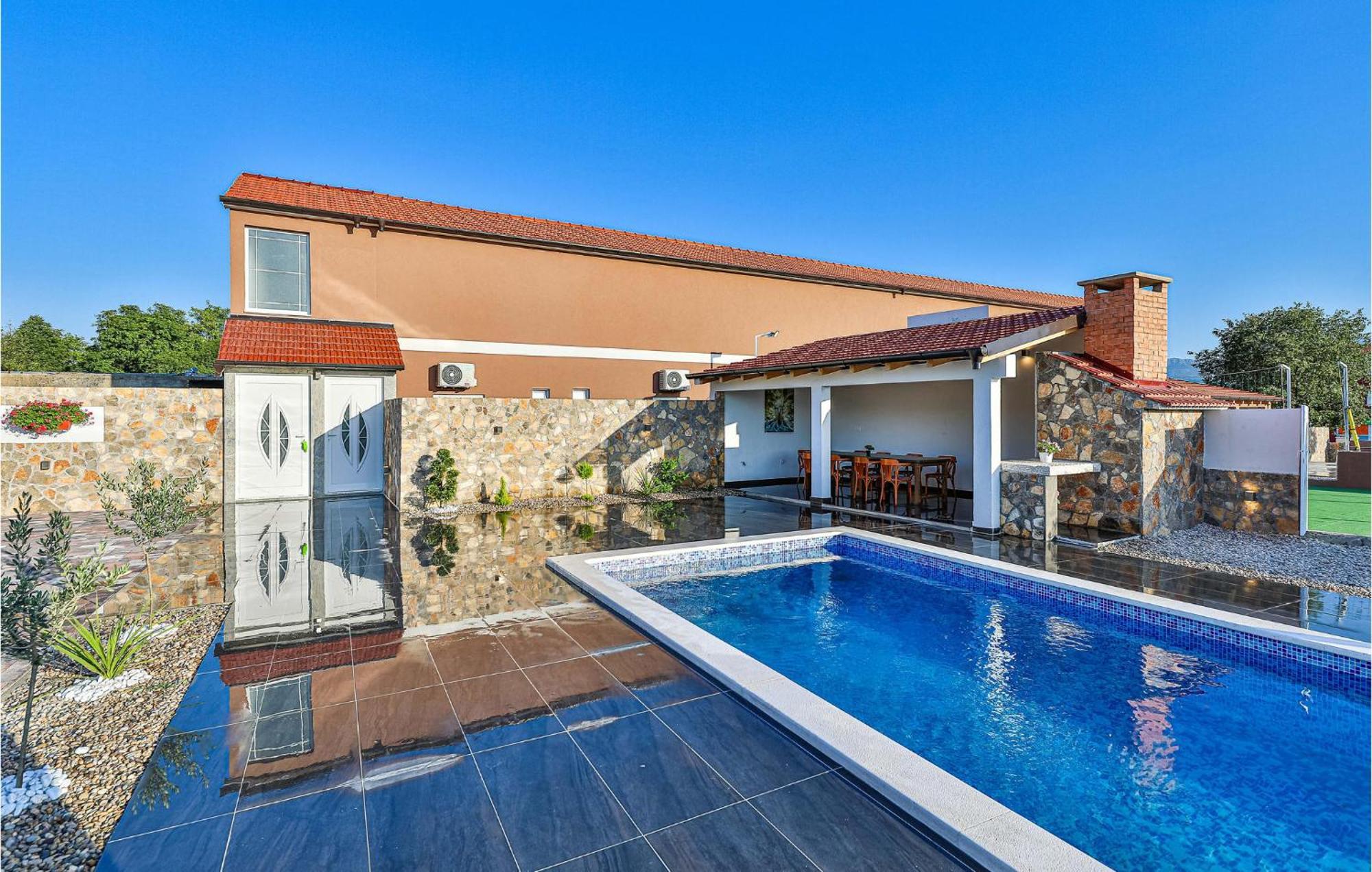 In With House A Panoramic View Holiday home